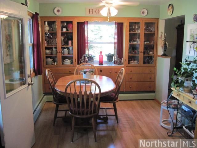 1529 Armstrong Ave N, Glencoe, MN 55336