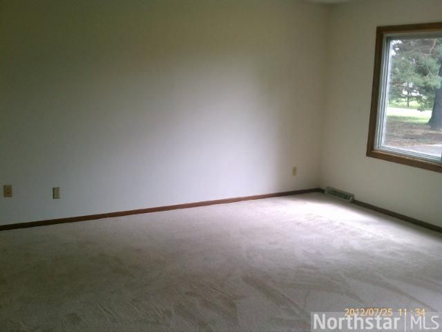 39774 Cherokee Ave, North Branch, MN 55056