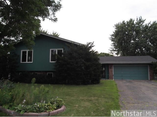 7809 Hampshire Cir N, Brooklyn Park, MN 55445