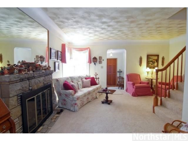 308 Charing Ln, Willernie, MN 55090