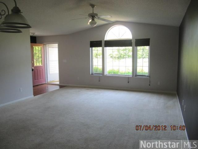 1304 25th Ave NW, Faribault, MN 55021