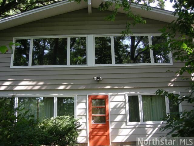 10024 James Rd, Bloomington, MN 55431
