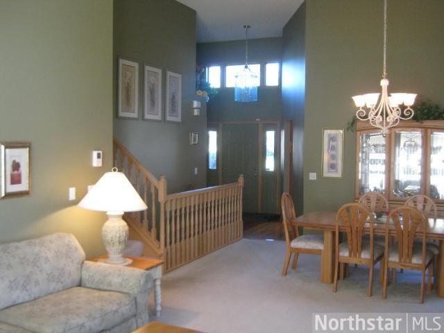 881 Sterling St S, Maplewood, MN 55119