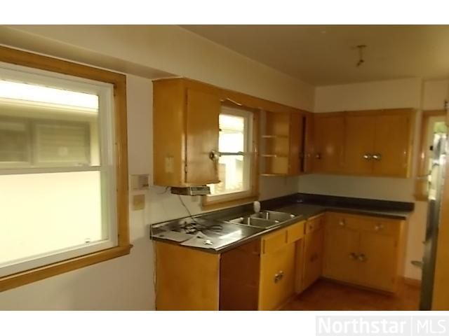 5242 Girard Ave N, Minneapolis, MN 55430