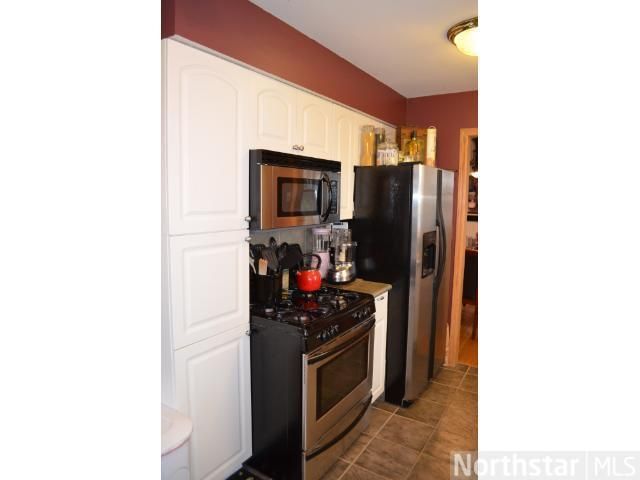 6538 7th St N, Oakdale, MN 55128