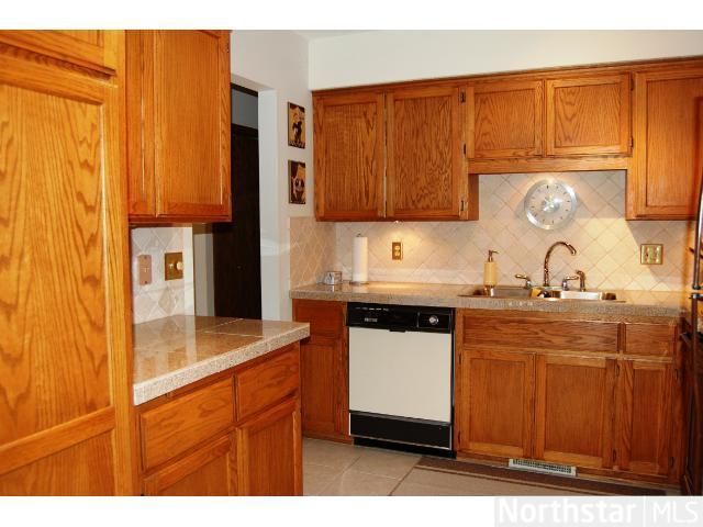 4235 Sunrise Rd, Eagan, MN 55122
