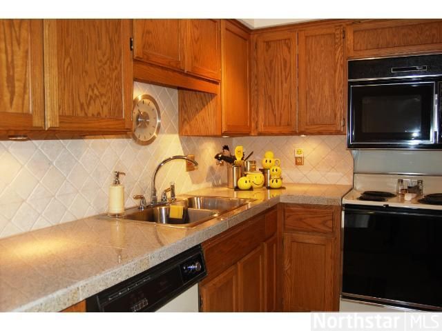 4235 Sunrise Rd, Eagan, MN 55122