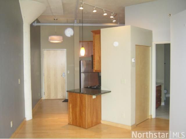 1901 E Hennepin Ave #407, Minneapolis, MN 55413