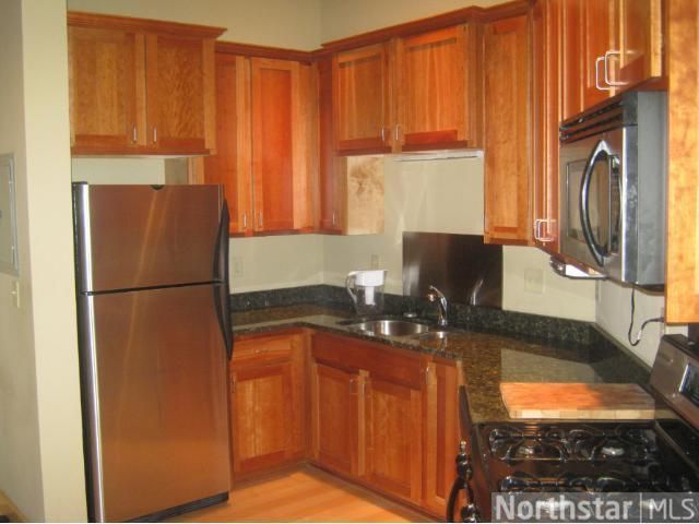 1901 E Hennepin Ave #407, Minneapolis, MN 55413