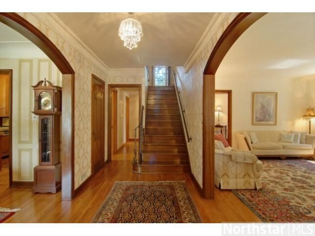 4627 Casco Ave, Edina, MN 55424
