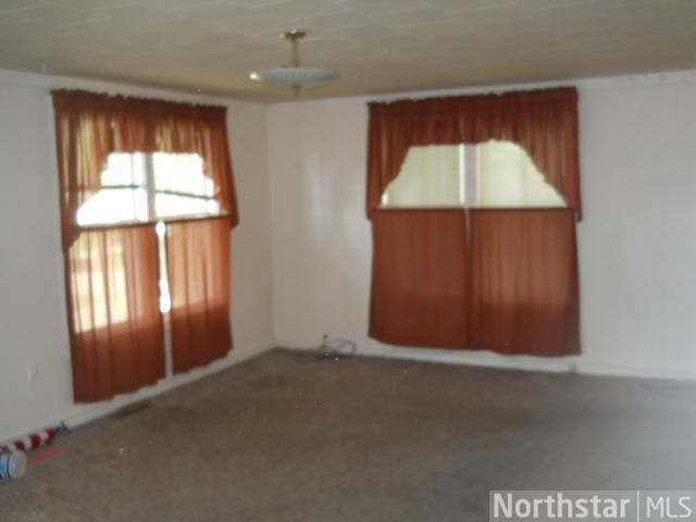 616 Pendelton St W, Cannon Falls, MN 55009