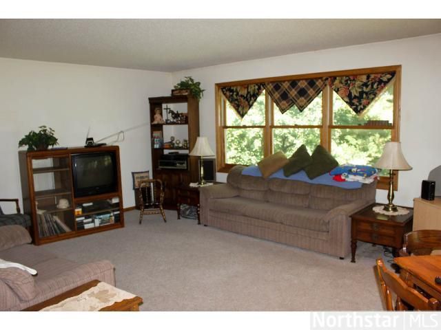 12640 N Shannon Dr, Shakopee, MN 55379