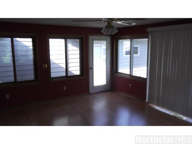 105 Poplar Ave S, Annandale, MN 55302