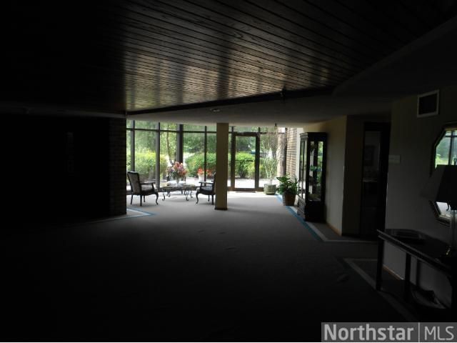 20 Windsor Ln #103A, New Brighton, MN 55112
