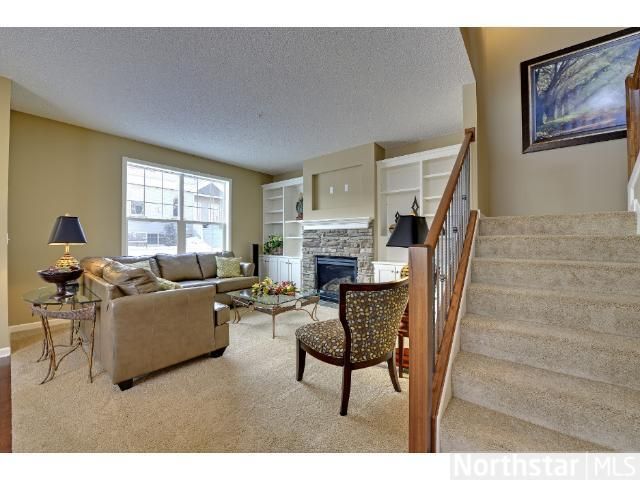 7741 Madelyn Creek Dr, Victoria, MN 55386