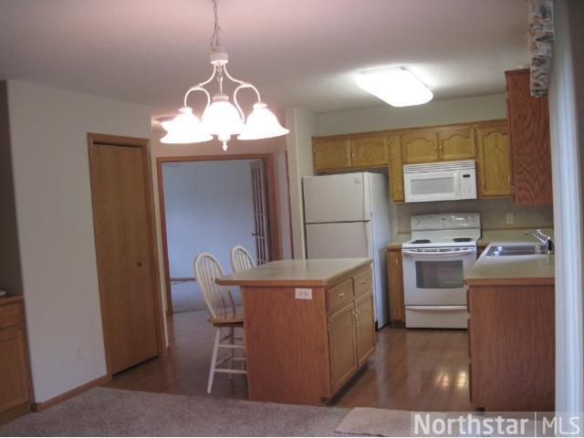 607 B 8th St NE, Buffalo, MN 55313