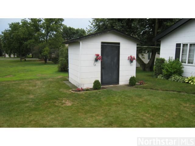 417 W 1st St S, Melrose, MN 56352