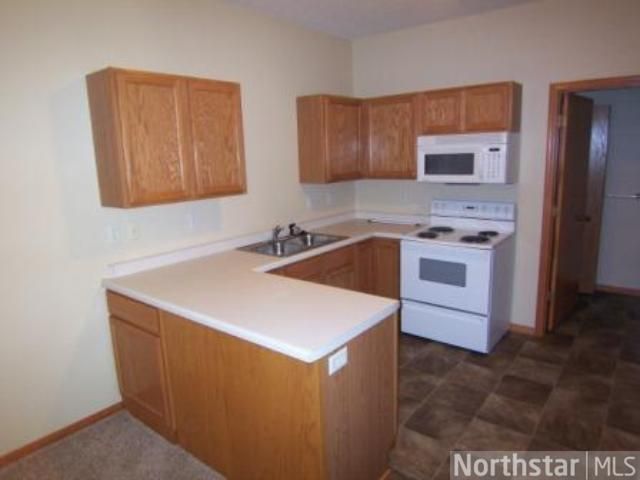 2113 Parkway Ave, Shakopee, MN 55379