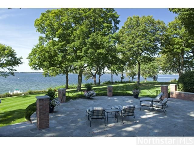 549 Harrington Rd, Wayzata, MN 55391
