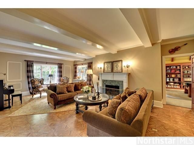 6100 Apple Rd, Excelsior, MN 55331