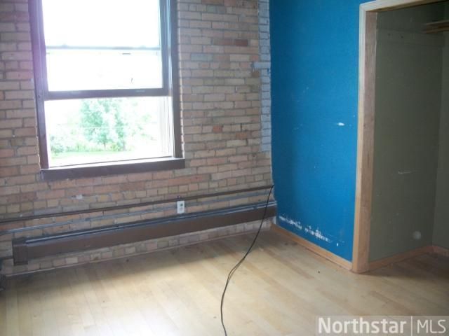 330 9th St E #202e, Saint Paul, MN 55101