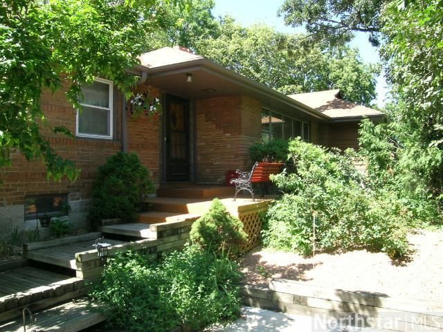 2917 33rd Ave NE, Saint Anthony, MN 55418