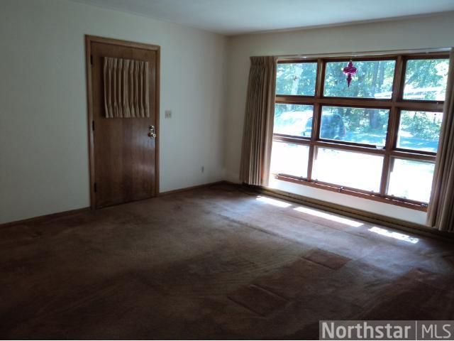 159 Iris St, Mahtomedi, MN 55115
