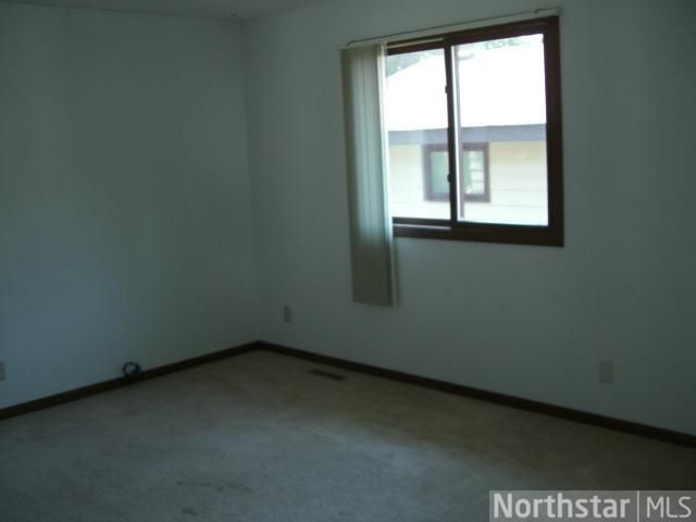 384 Hawthorne Ave E, Saint Paul, MN 55130