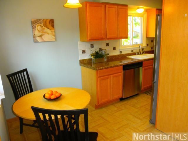 2358 17th Ave E, North Saint Paul, MN 55109