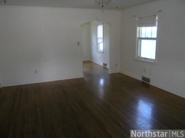 620 S Grove Ave, Owatonna, MN 55060
