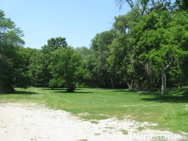 517 2nd St NW, Waseca, MN 56093