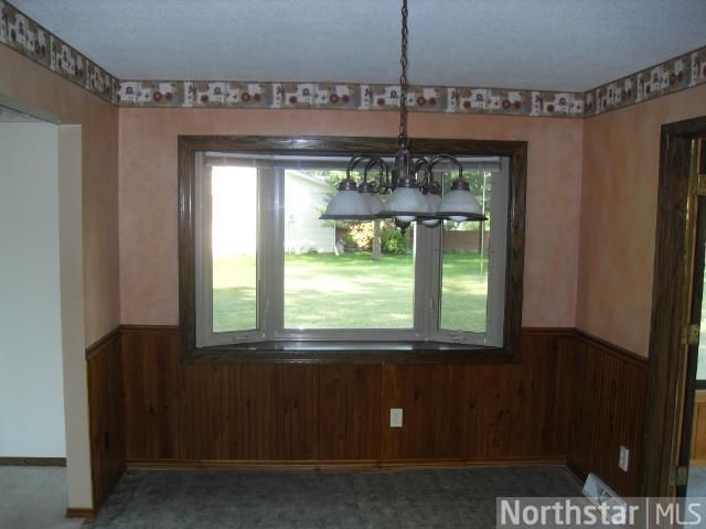 9125 Oakwood Rd, Saint Bonifacius, MN 55375
