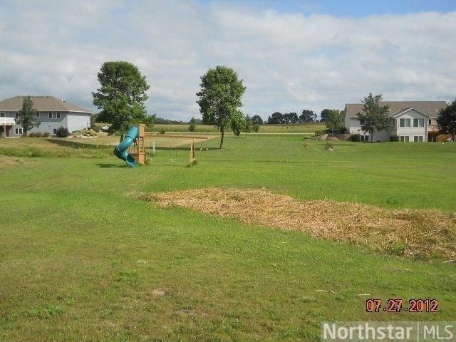19516 Skyview Cir, Hutchinson, MN 55350