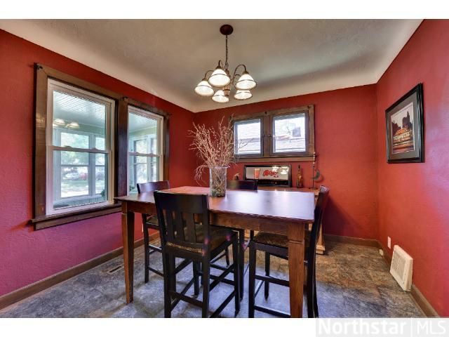 1044 Virginia St, Saint Paul, MN 55117