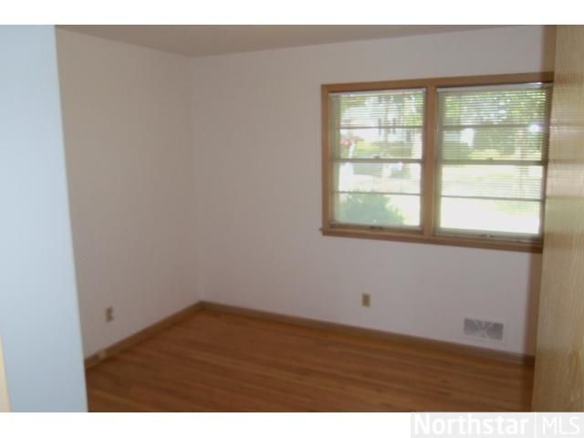 1567 Wheelock Ridge Rd, Saint Paul, MN 55130