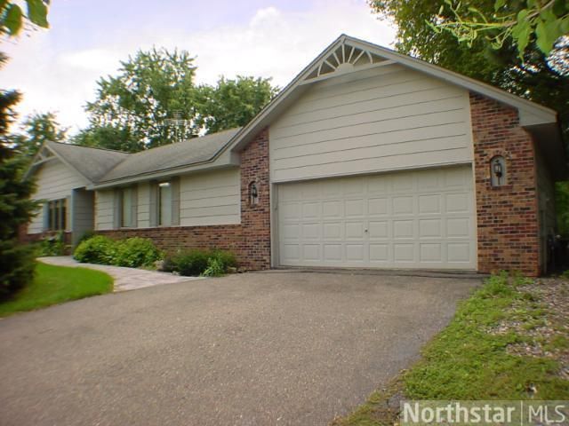 3405 Williams Dr, Burnsville, MN 55337