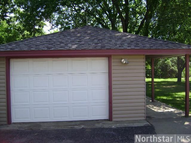 11663 Bittersweet St NW, Coon Rapids, MN 55433