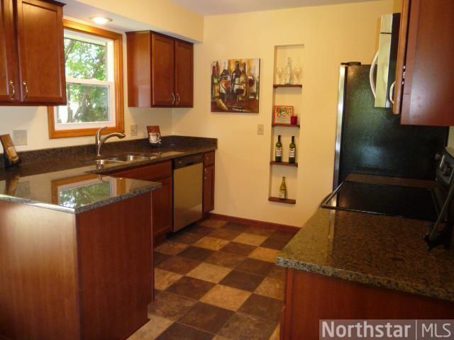 65 66th Way NE, Fridley, MN 55432