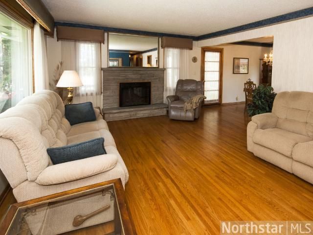 215 W 102nd St, Bloomington, MN 55420