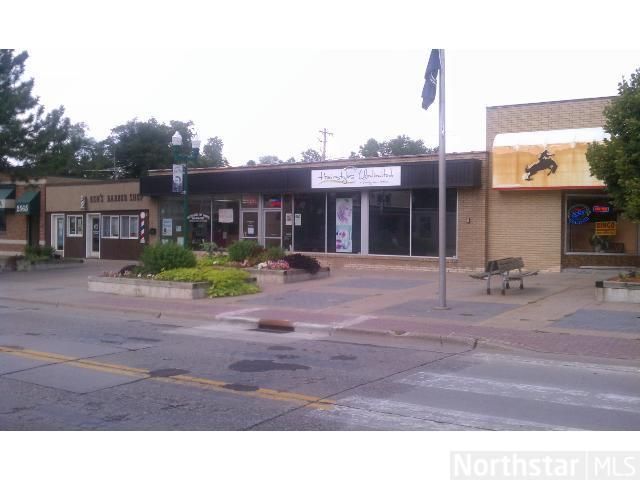 2569 7th Ave E, North Saint Paul, MN 55109