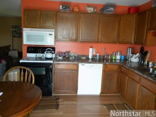 9672 Heath Ave S, Cottage Grove, MN 55016