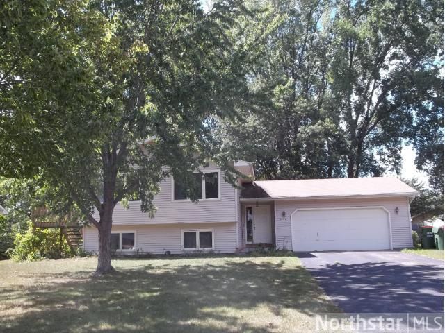 10918 Eagle St NW, Coon Rapids, MN 55433