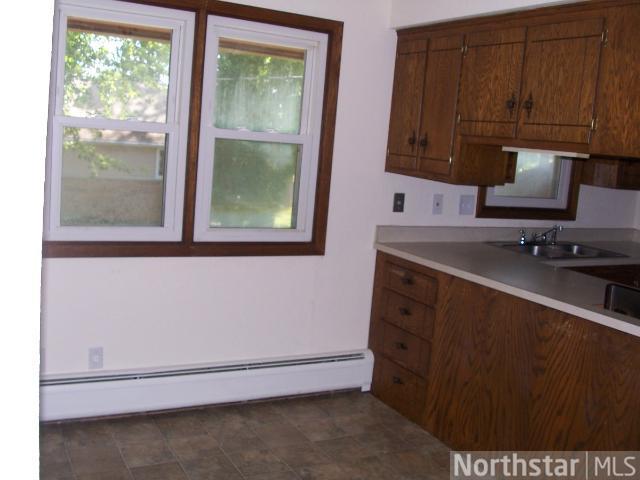 817 46 1/2 Ave NE, Hilltop, MN 55421