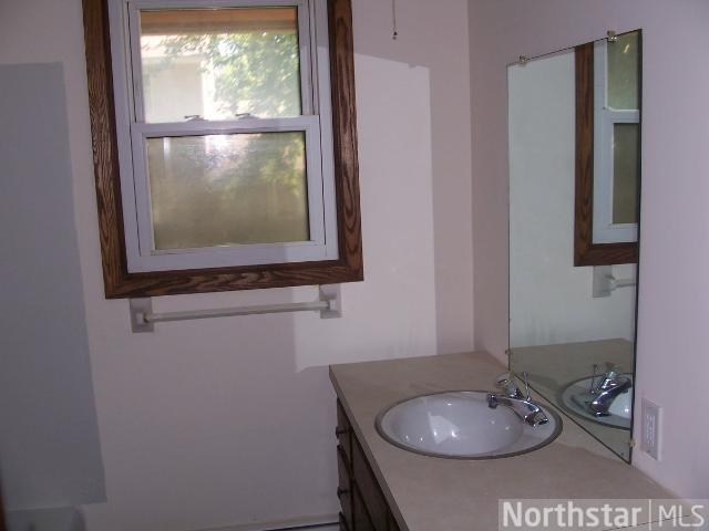 817 46 1/2 Ave NE, Hilltop, MN 55421