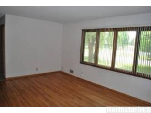 704 Baxter St N, Champlin, MN 55316