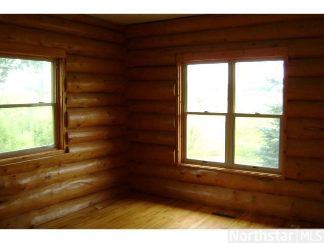 20680 Cluster Rd, Grasston, MN 55030