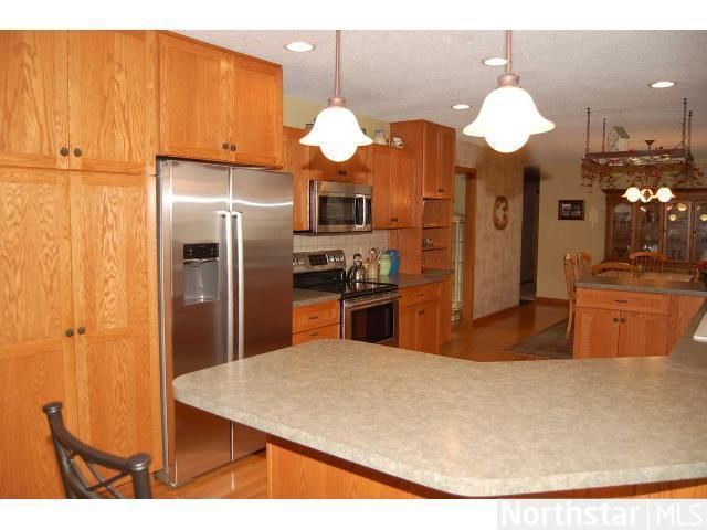 470 Reflection Rd, Apple Valley, MN 55124