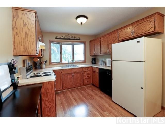 6565 Upper 22nd St N, Oakdale, MN 55128