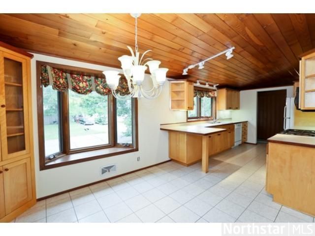2309 Cedarwood Rg, Minnetonka, MN 55305
