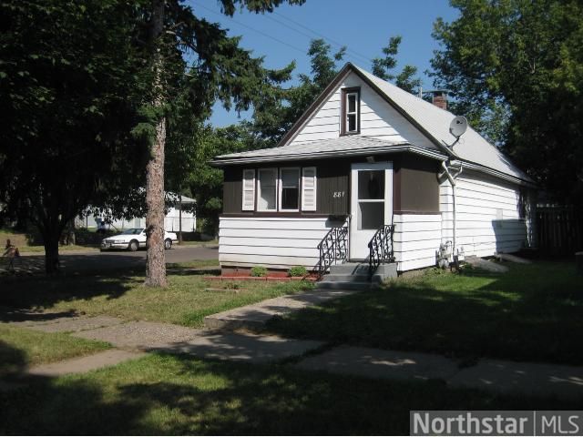 881 Geranium Ave E, Saint Paul, MN 55106